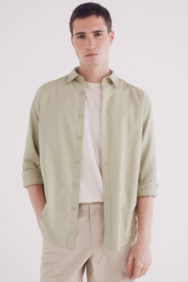 Camisa estructura tinte en prenda