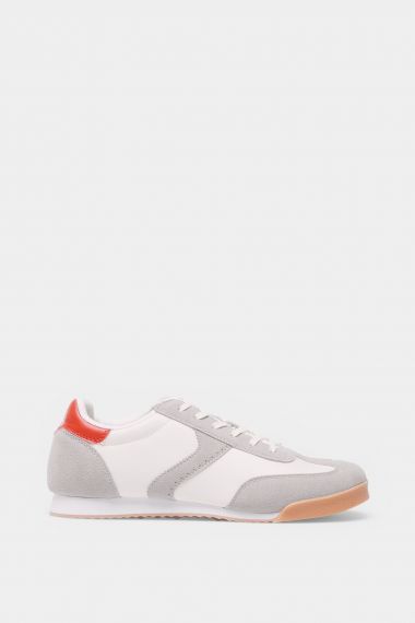 Zapatilla tejido estilo retro