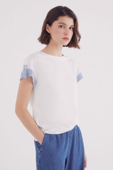 Camiseta manga roll up combinada