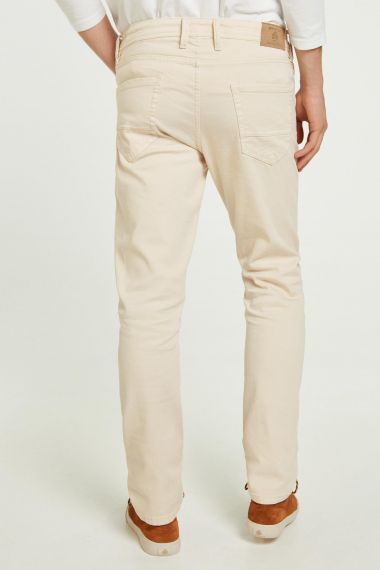 Pantalón 5 bolsillos color slim lavado