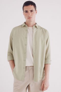 Camisa estructura tinte en prenda